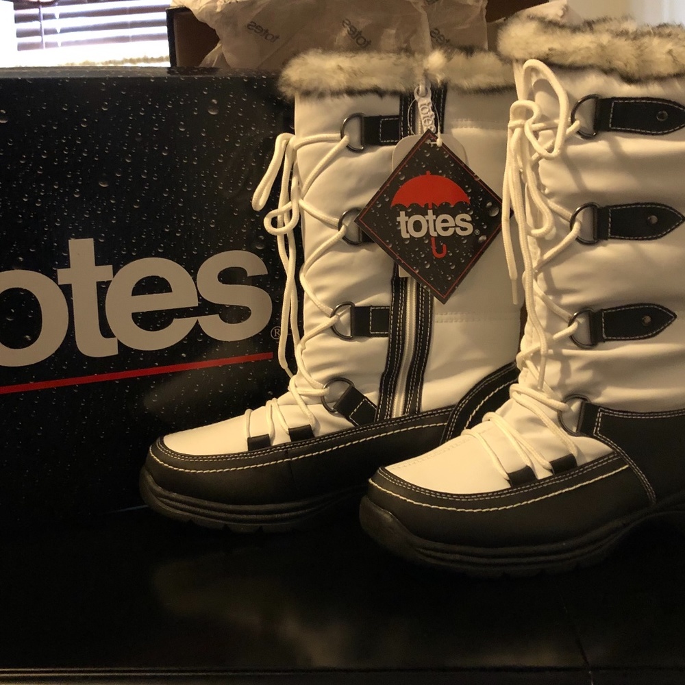 TOTES BOOTS